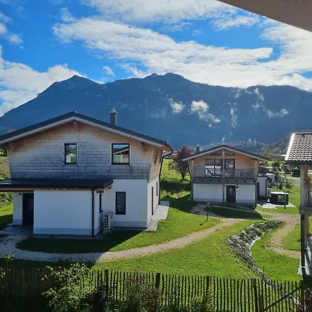 Chalet Charivari Mit Whirlpool, Sauna & Garten