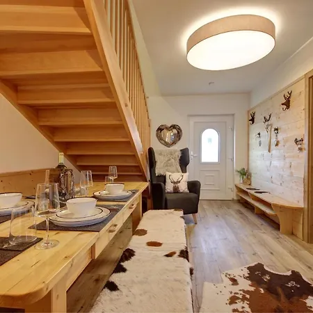 Charivari Mit Whirlpool, Sauna & Garten *