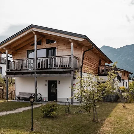 シャレー Charivari Mit Whirlpool, Sauna & Garten