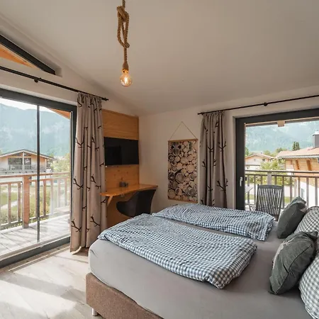 Chalet Charivari Mit Whirlpool, Sauna & Garten Inzell