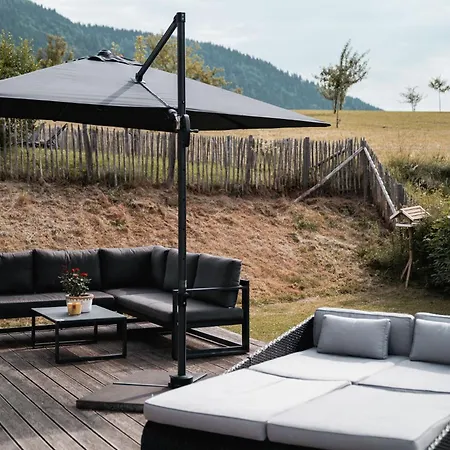 Charivari Mit Whirlpool, Sauna & Garten *