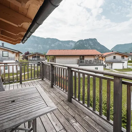 Charivari Mit Whirlpool, Sauna & Garten