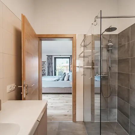 Charivari Mit Whirlpool, Sauna & Garten Inzell