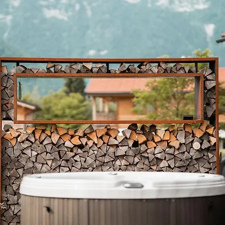 Charivari Mit Whirlpool, Sauna & Garten * インツェル