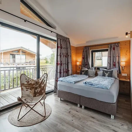 Charivari Mit Whirlpool, Sauna & Garten Chalet *