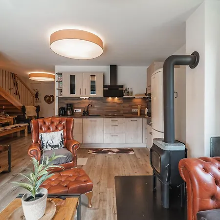 Charivari Mit Whirlpool, Sauna & Garten Chalet