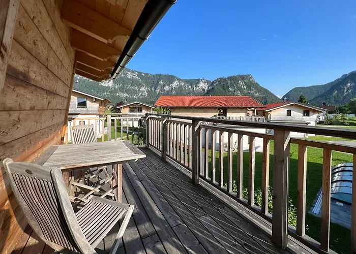 Charivari Mit Whirlpool, Sauna & Garten * انزل